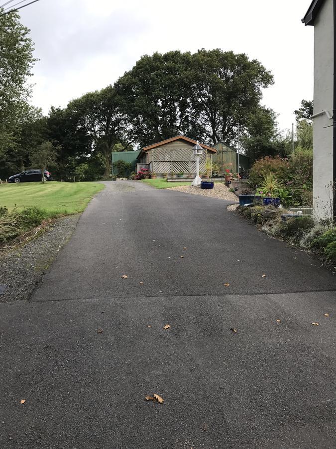 Swansea Log Cabin Villa Pontardawe Exterior photo